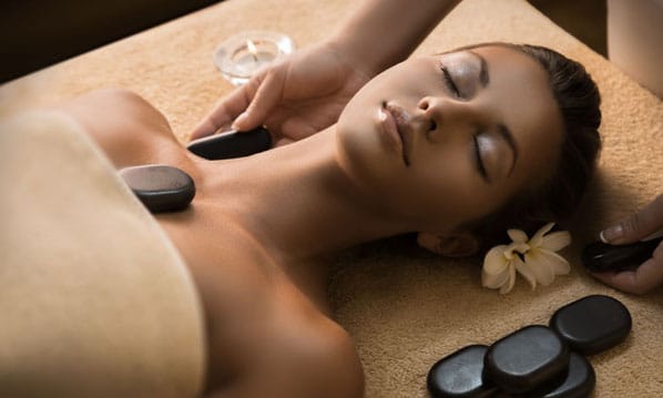 massaggio hot stone